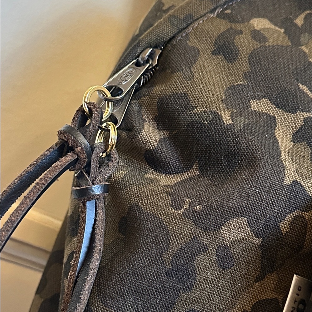 Camouflage Backpack - Picture 7 of 10